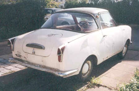 Goggo Coupé während der Restauration, Karosseriearbeiten sichtbar.