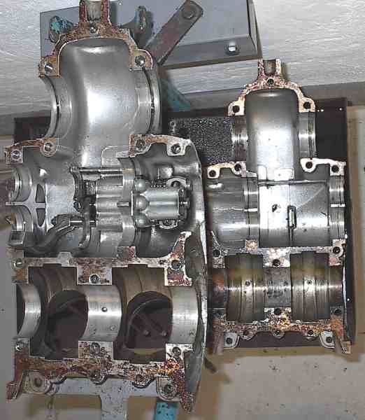 Wieder zusammengebauter Motor, bereit für den Einbau ins Goggo Coupé.