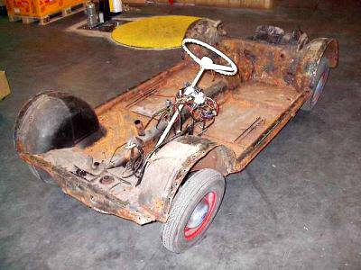 Goggomobil T 400 Limousine Baujahr 1958 im Ausgangszustand, vor Beginn der Demontage.